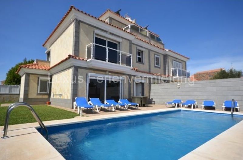 Luxusferienhaus Privatpool, Klimaanlage & Wifi für 8 Personen in Golfplatznähe