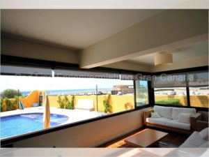 Strandnahe Luxus Ferienwohnung mit Klimaanlage in 1er Strandreihe am Strand Playa las Burras