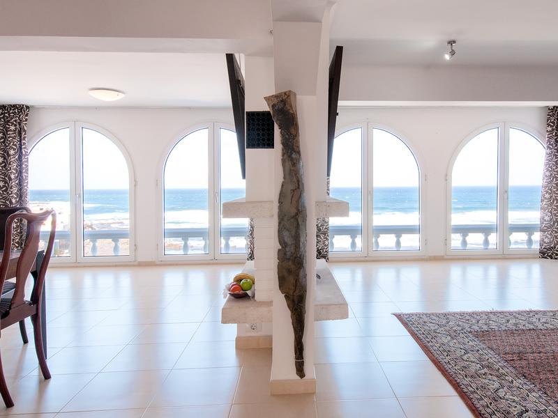 Luxus Ferienhaus am Strand mit beheizbaren Privatpool für 10 Personen